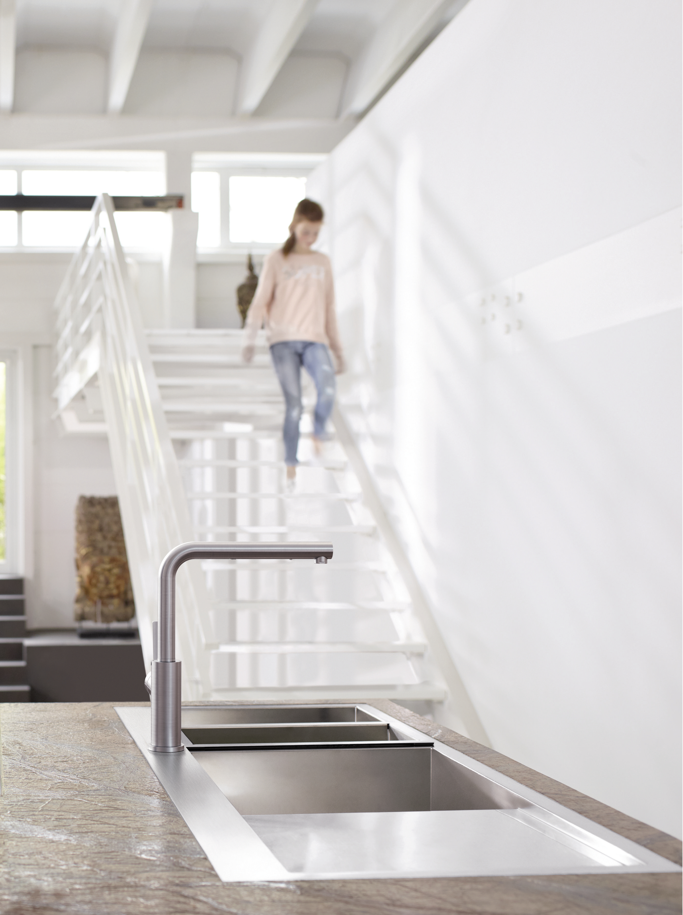 Die BLANCO LANORA passt zu Ihrem Zuhause im minimalistischen Design.